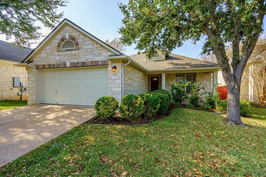 Property photo for 2026 Kimbrook DR, Round Rock, TX